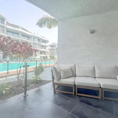 Ground Floor Luxury *